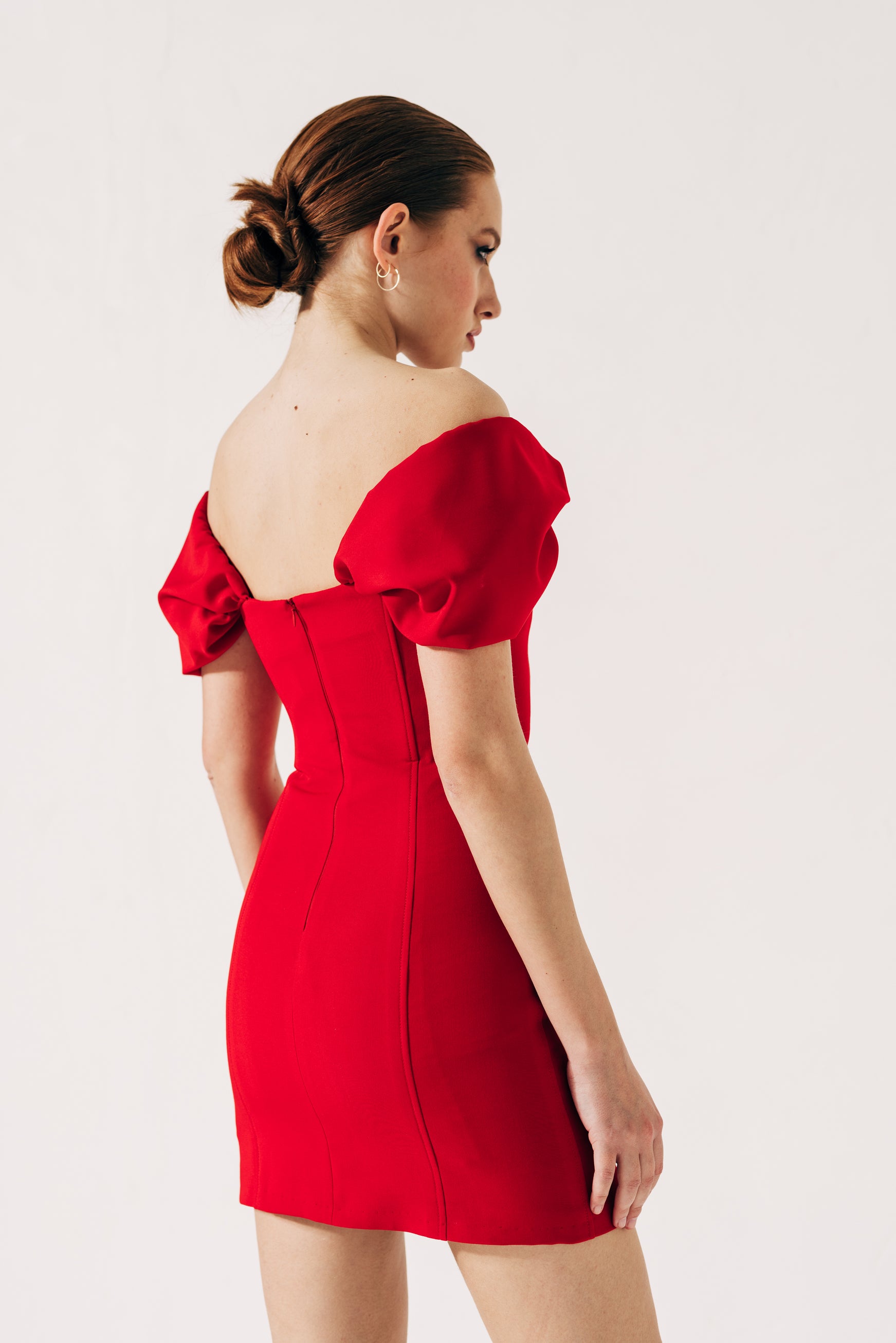 Dress with a sweetheart neckline