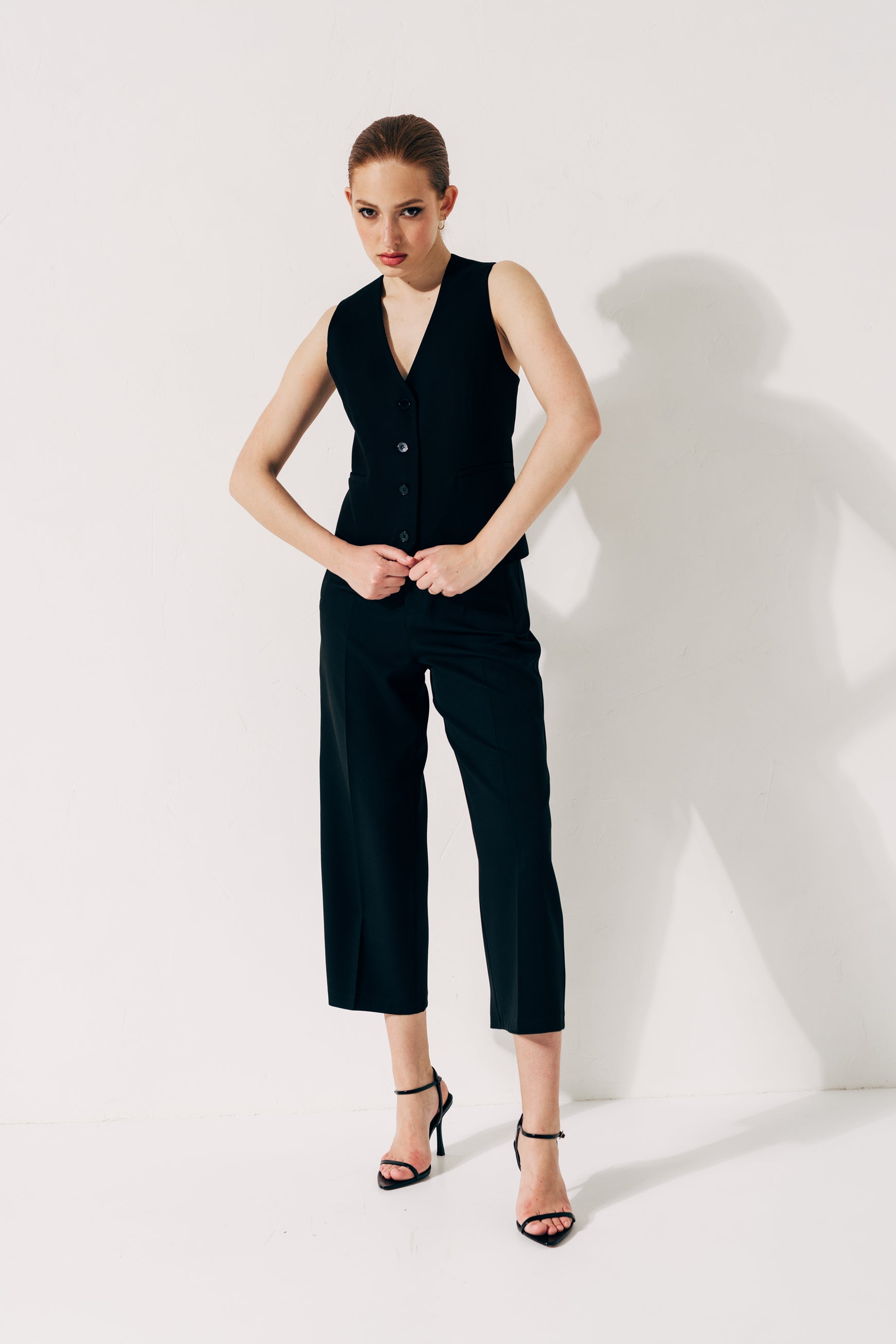 High-waist culotte trousers with pronounced seams