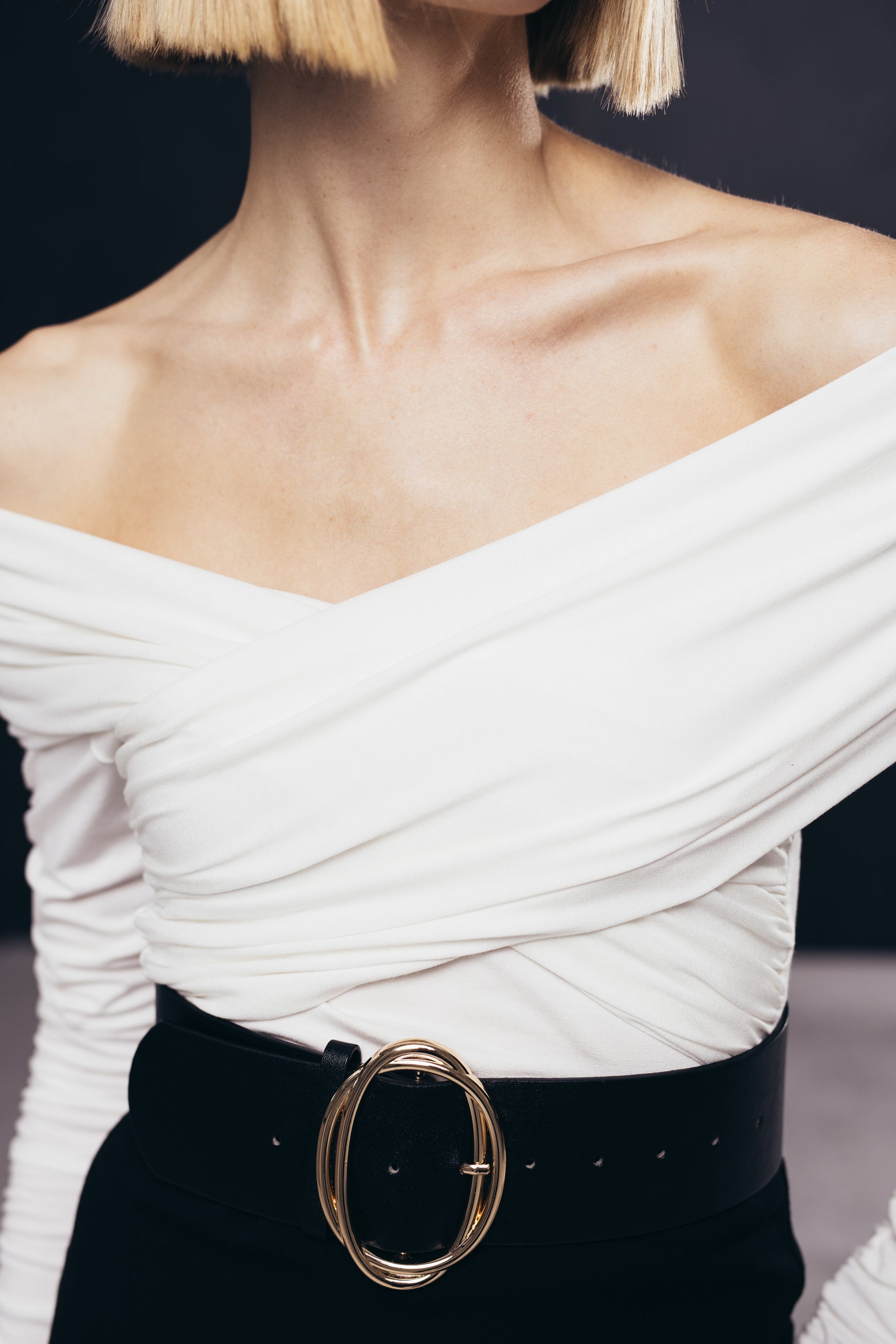Off-the-shoulder viscose blouse