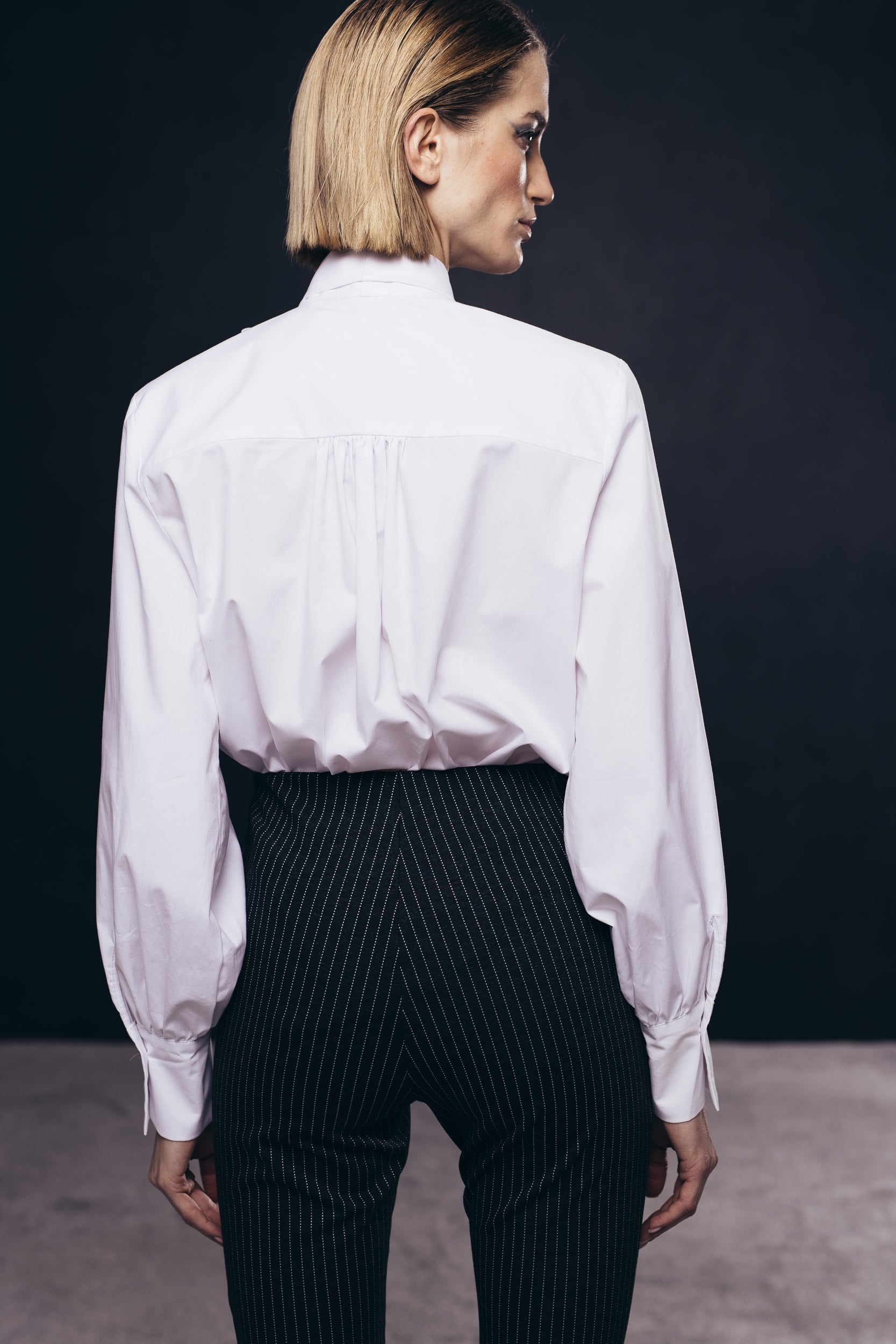 Poplin shirt with a bow detail