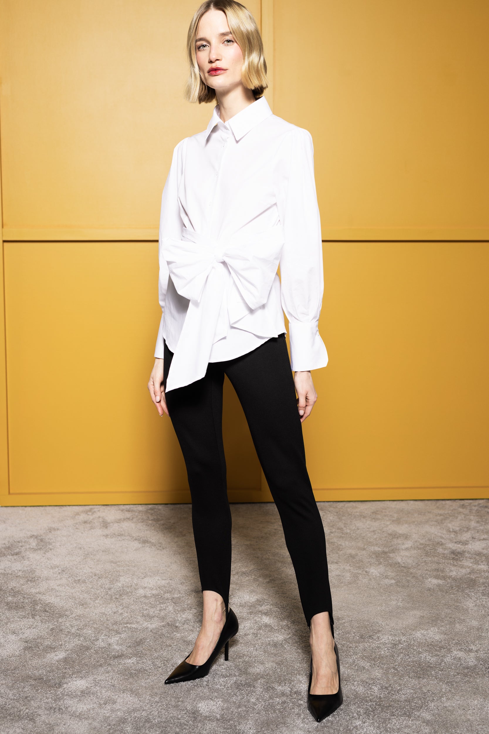 Fitted poplin shirt with bow detail and voluminous sleeves