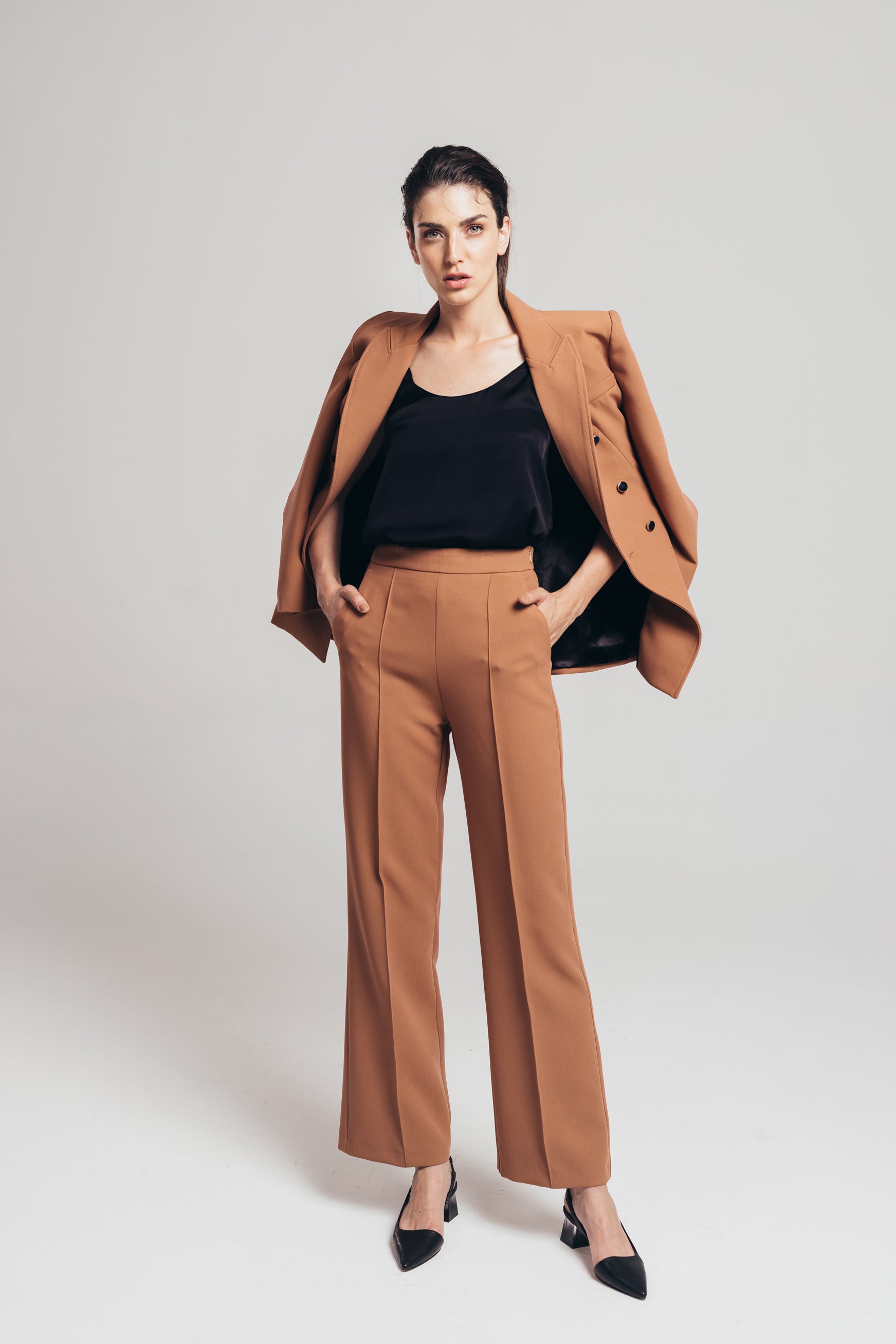 High-waist wide-leg trousers with side pockets