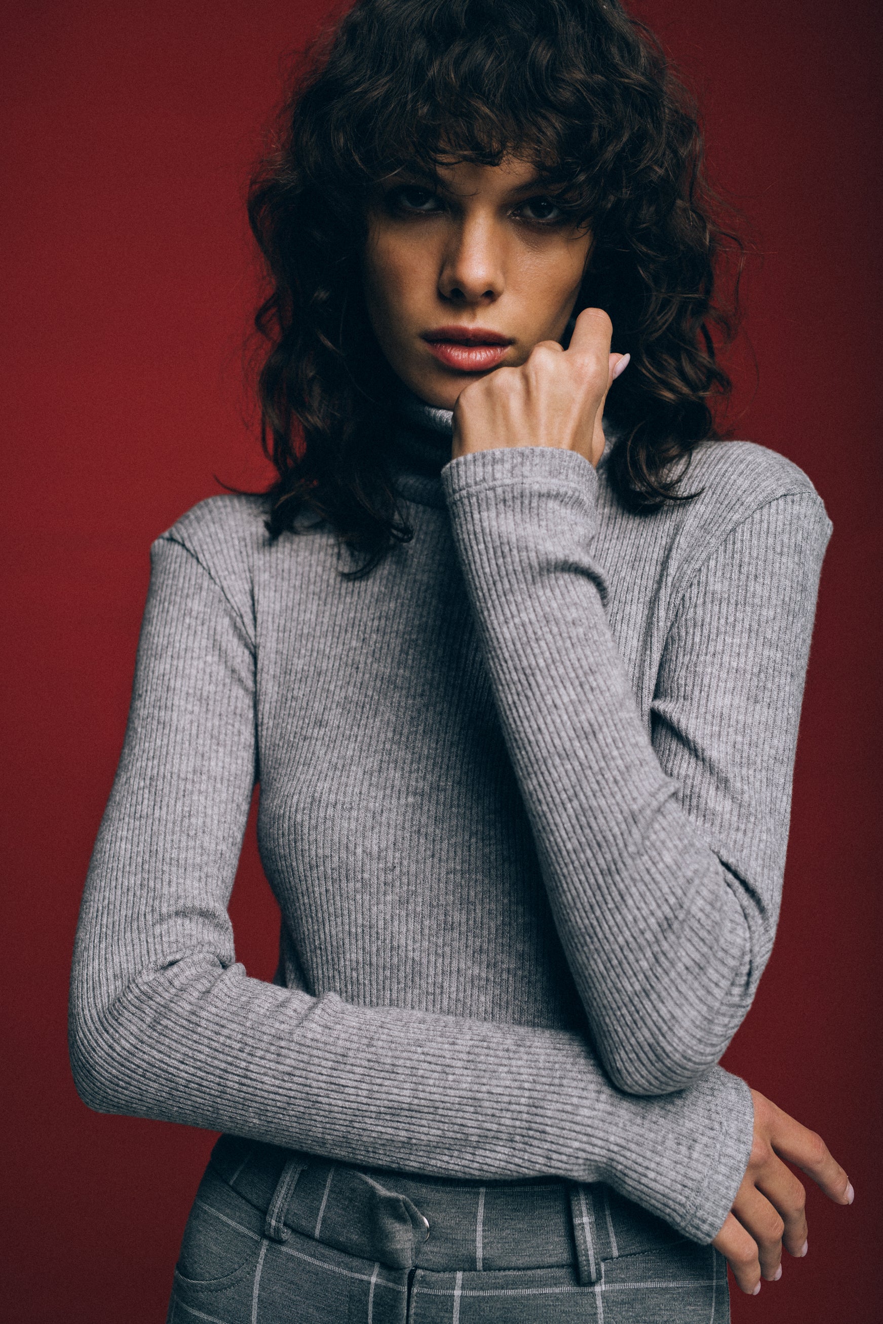 Basic high-neck knit sweater
